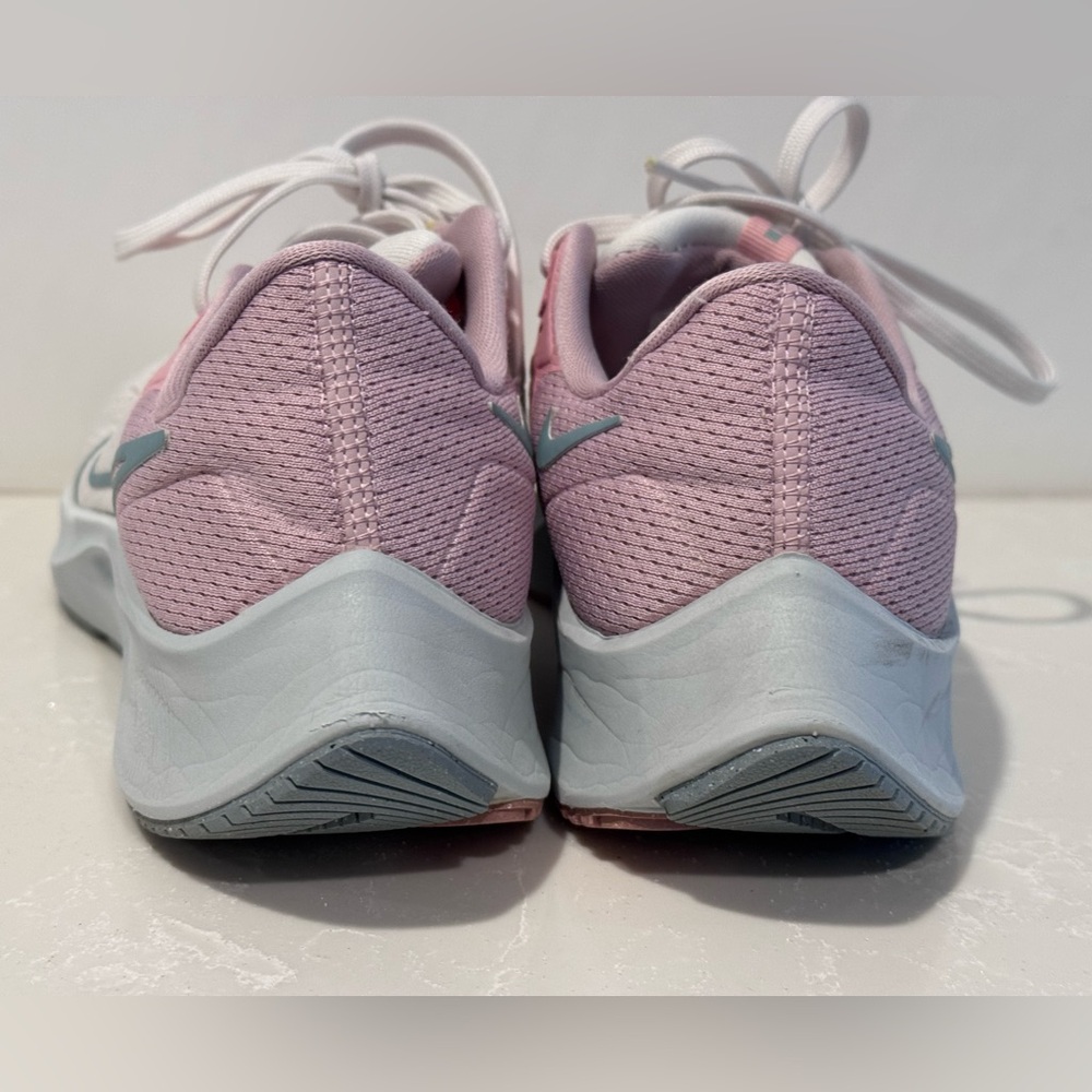 NIKE AIR ZOOM PEGASUS 38 RUNNING SHOES. Size 8 PINK & WHITE W/gray accents - Picture 6 of 10